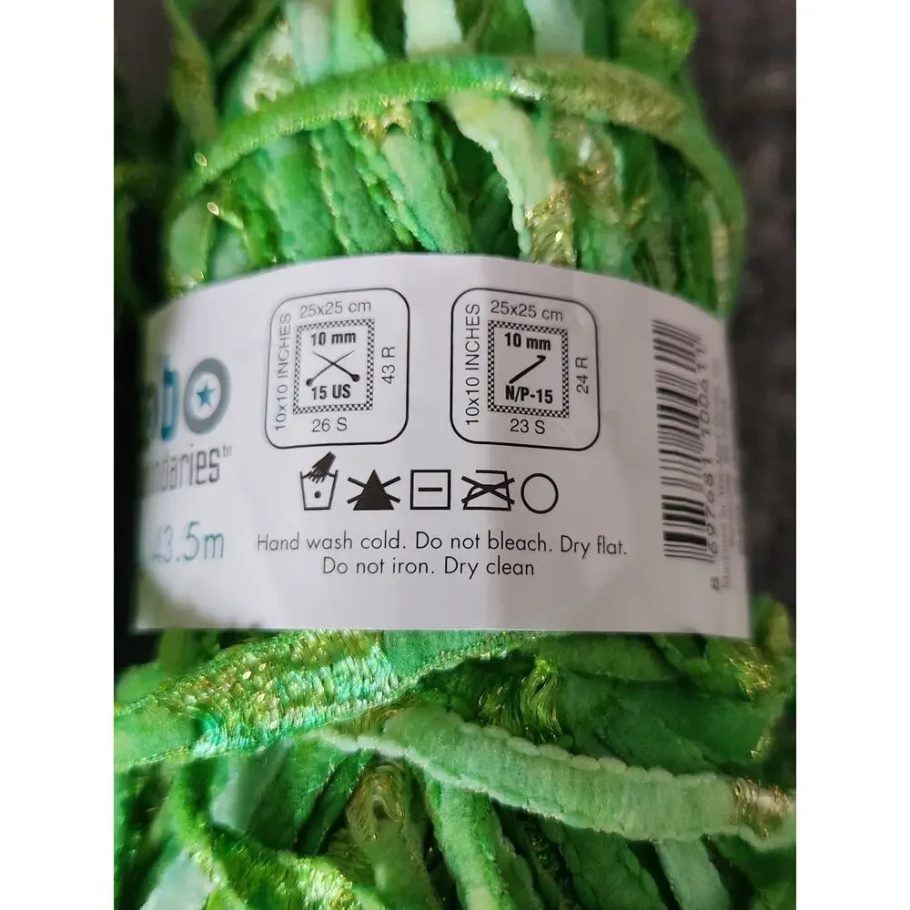 Nobo No Boundaries Ribbon Ladder Yarn Green Gold Metallic Novelty Lot